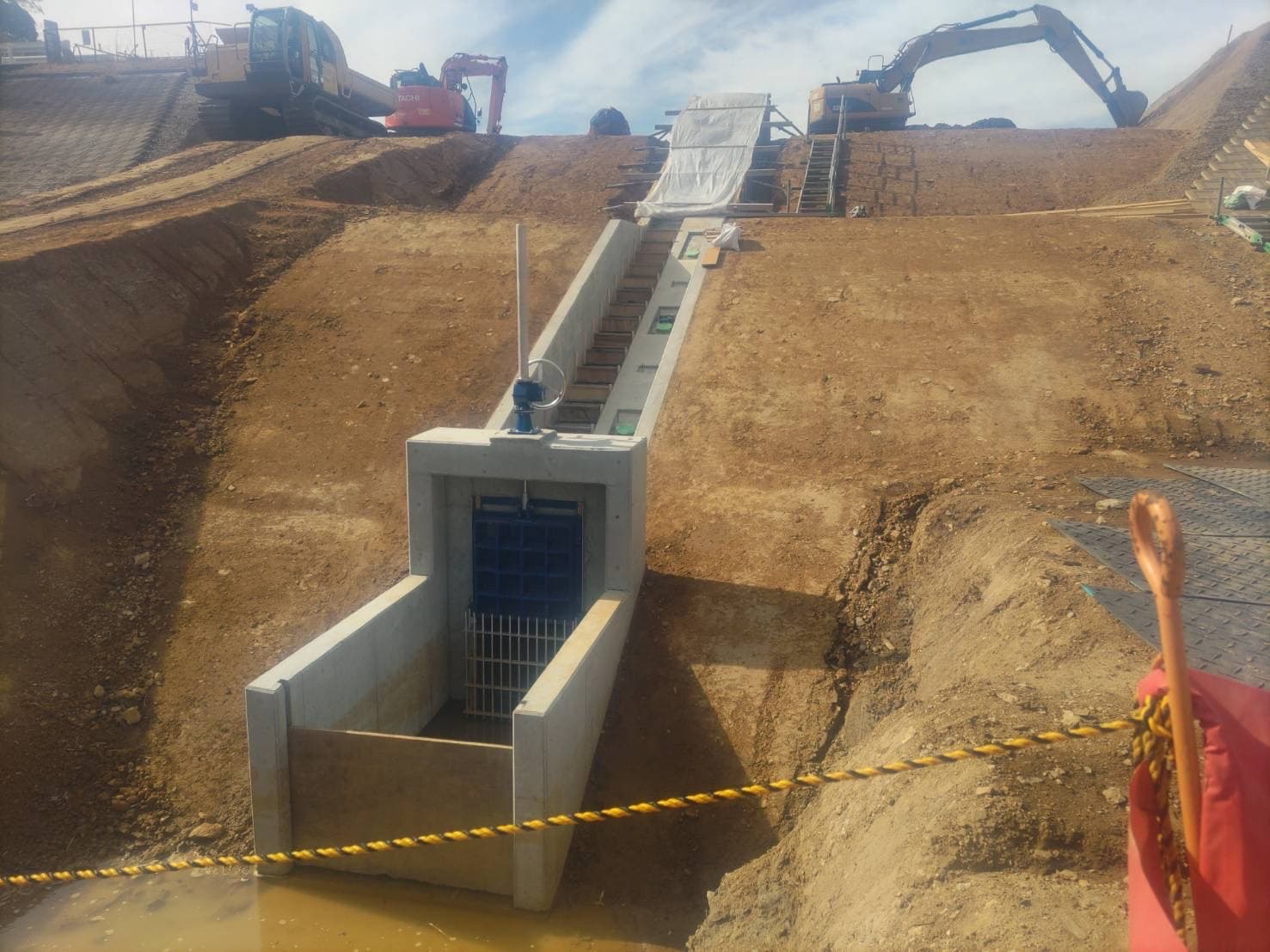 琉希工業の造成工事